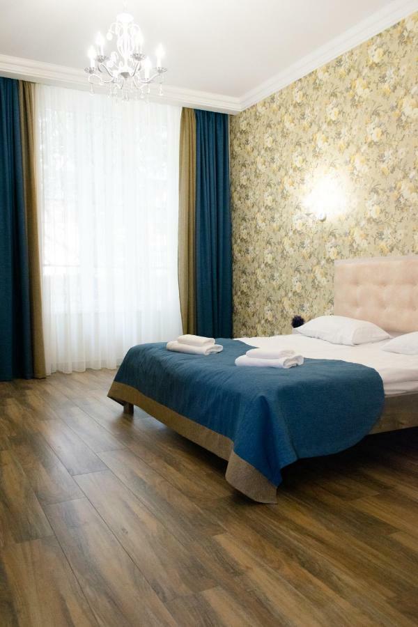 Apartment Barvy Lvova On Kostyushka St Exterior foto